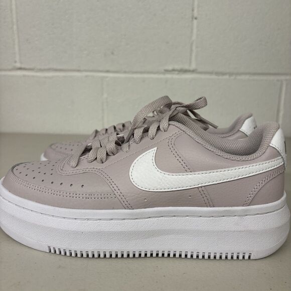 7 WOMEN'S NIKE COURT VISION ALTA LEATHER VIOLET / WHITE DM0113-005 SNEAKERS - Picture 1 of 5